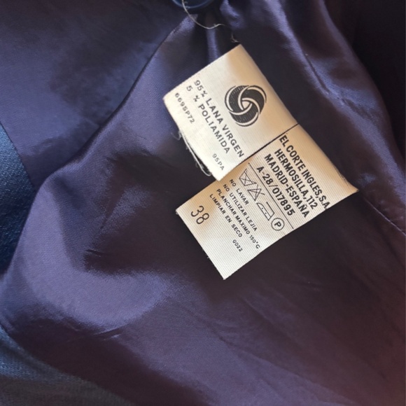 Pierre Balmain Wool Blend Blazer (Size 38 / US 6) - Picture 4 of 4